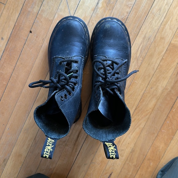 Dr. Martens 1460 Pascal boots - Picture 2 of 5
